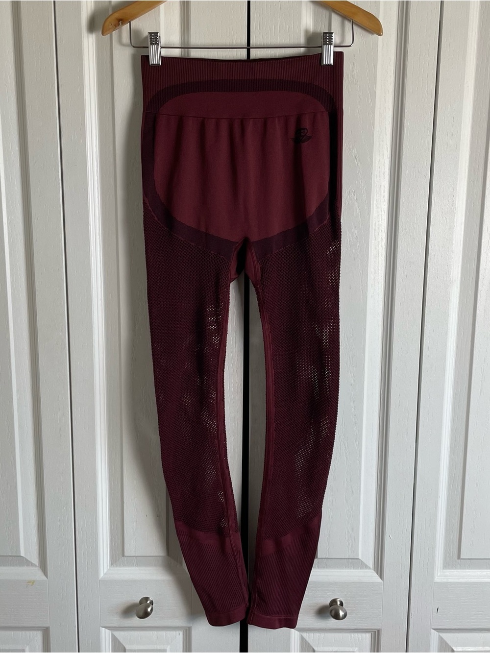 Engineered Life Mesh Knitted Seamless Leggings Women’s M Burgundy High Waisted